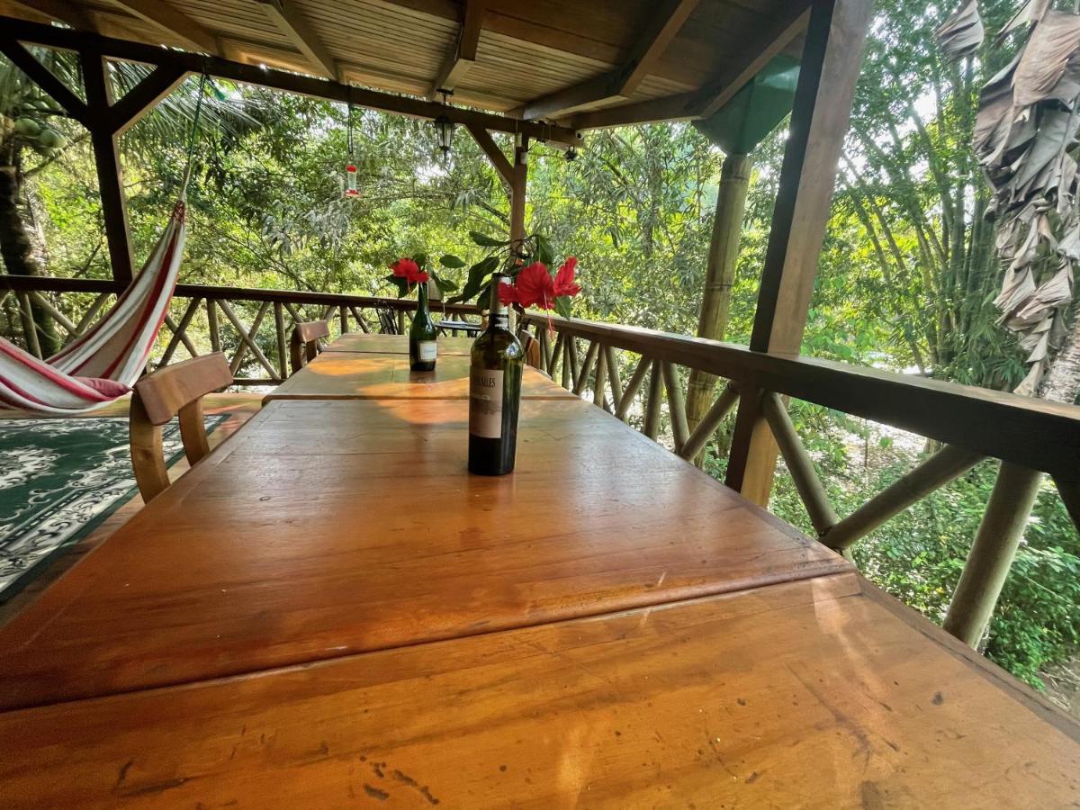 Caoni riverside Lodge Puerto Quito Esterno foto