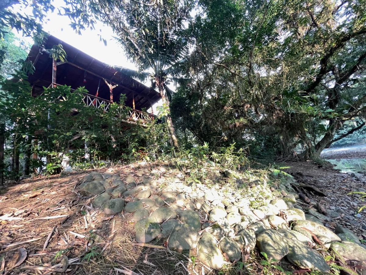 Caoni riverside Lodge Puerto Quito Esterno foto